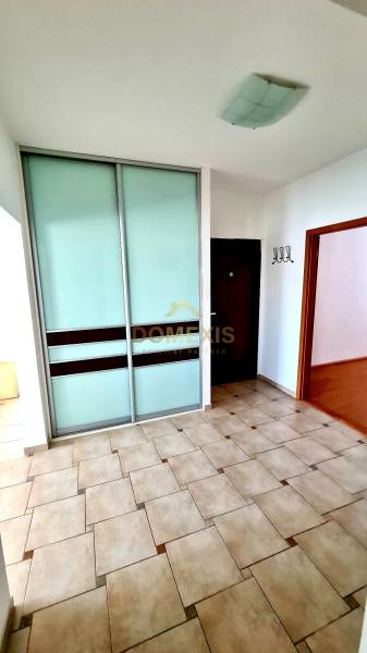 Rent Three bedroom apartment, Three bedroom apartment, Haanova, Bratis