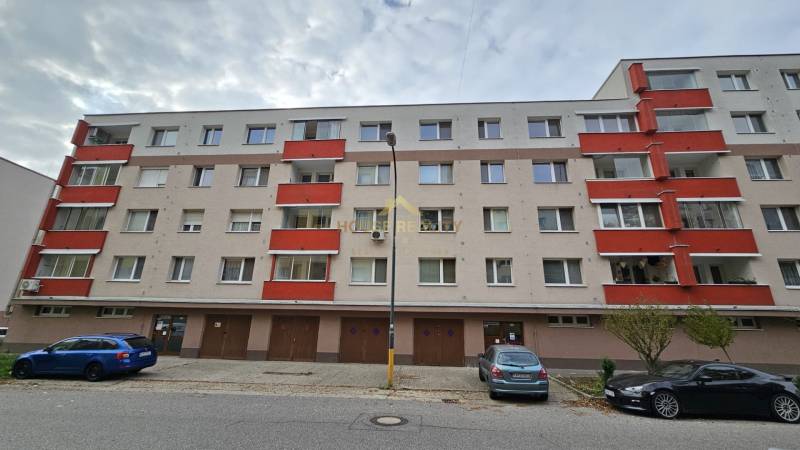 Sale Three bedroom apartment, Three bedroom apartment, Medveďovej, Bra