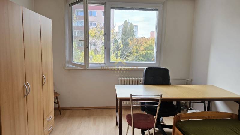 Sale Three bedroom apartment, Three bedroom apartment, Medveďovej, Bra