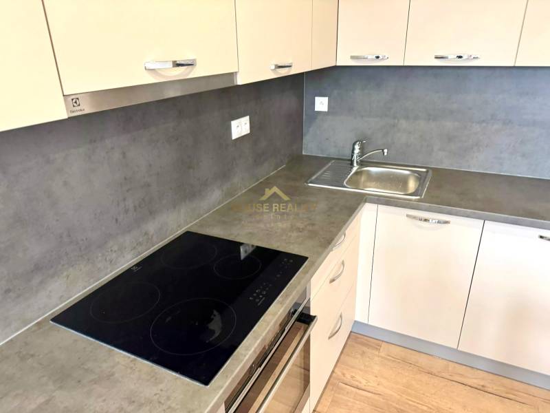 Rent Two bedroom apartment, Two bedroom apartment, Radarova, Bratislav