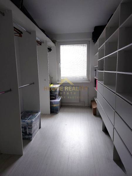 Rent Three bedroom apartment, Three bedroom apartment, Znievska, Brati