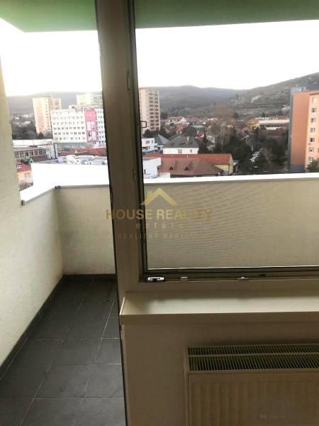 Rent One bedroom apartment, One bedroom apartment, Rustaveliho, Bratis