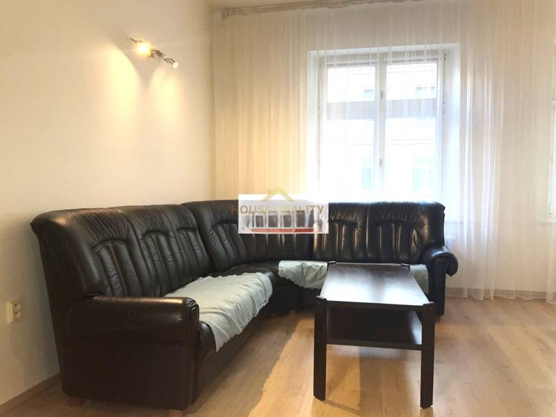 Rent Three bedroom apartment, Three bedroom apartment, Vajanského, Bra