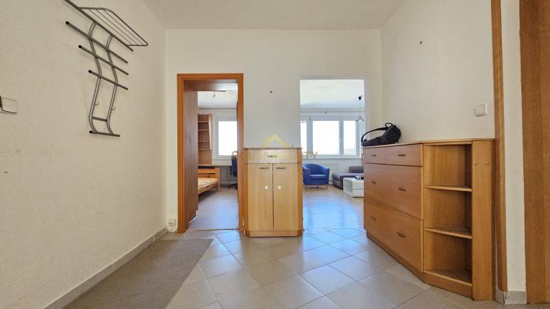 Rent Three bedroom apartment, Three bedroom apartment, Ľudovíta Fullu,