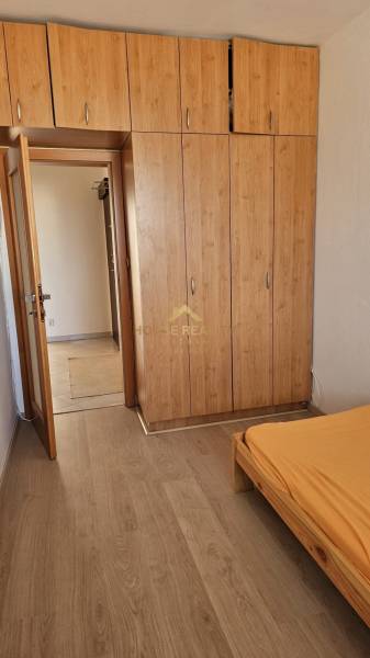 Rent Three bedroom apartment, Three bedroom apartment, Ľudovíta Fullu,