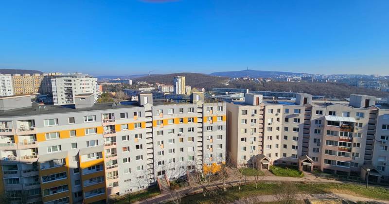 Rent Three bedroom apartment, Three bedroom apartment, Ľudovíta Fullu,