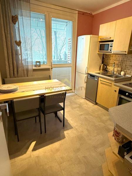 Rent Two bedroom apartment, Two bedroom apartment, Švabinského, Bratis