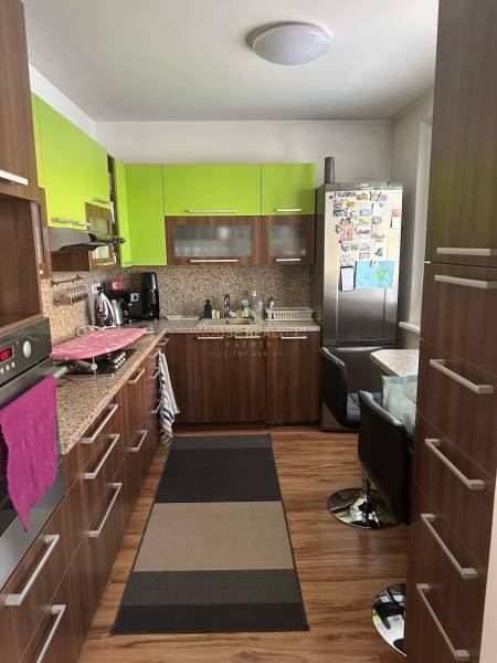 Sale Three bedroom apartment, Three bedroom apartment, Toryská, Bratis