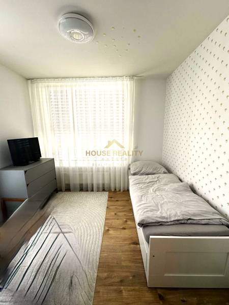 Rent Two bedroom apartment, Two bedroom apartment, Fialová, Bratislava