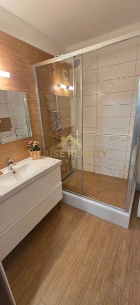 Sale Studio, Studio, Dvojkrížna, Bratislava - Vrakuňa, Slovakia