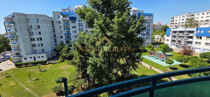 Sale Studio, Studio, Dvojkrížna, Bratislava - Vrakuňa, Slovakia