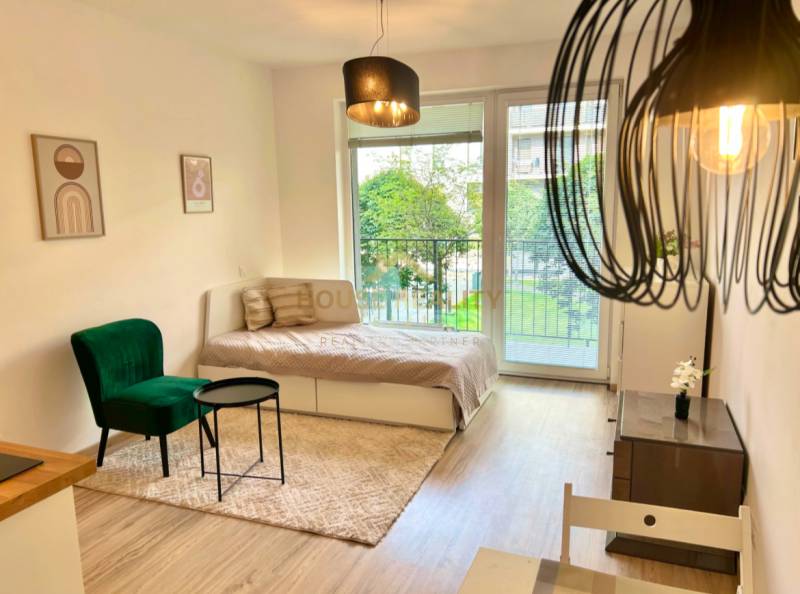 Rent Single studio, Single studio, Zuzany Chalupovej, Bratislava - Pet