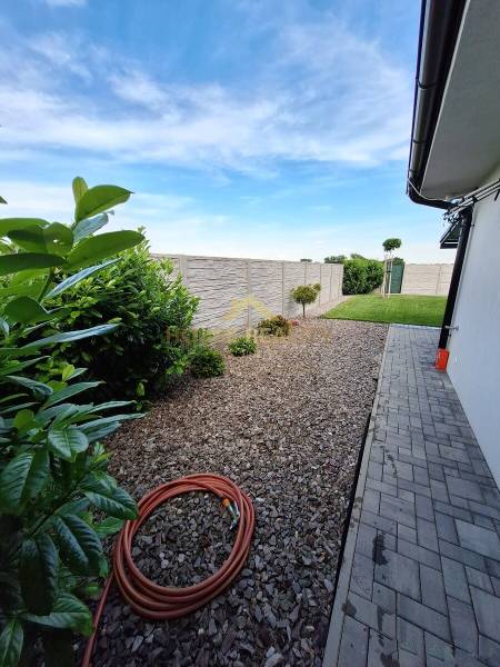 Rent Family house, Family house, Bottova, Senec, Slovakia