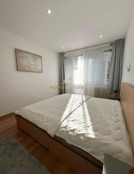 Rent One bedroom apartment, One bedroom apartment, Komárnická, Bratisl