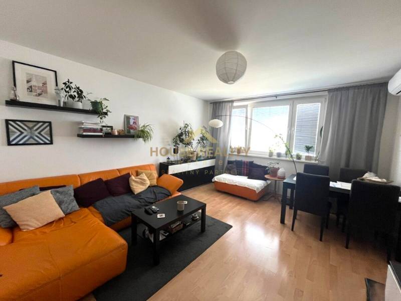 Rent Two bedroom apartment, Two bedroom apartment, Belinského, Bratisl