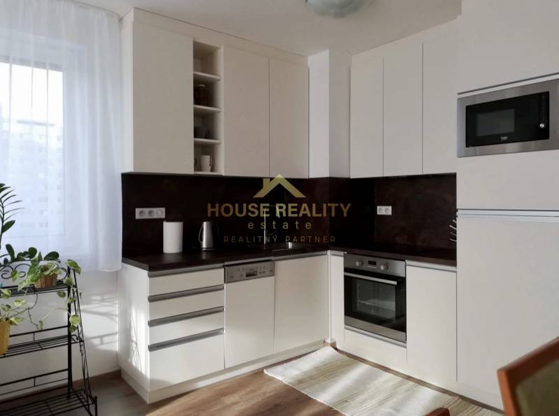 Rent Two bedroom apartment, Two bedroom apartment, Blumentálska, Brati