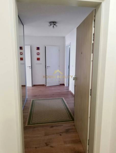 Rent Two bedroom apartment, Two bedroom apartment, Blumentálska, Brati