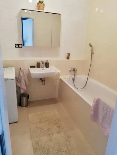 Rent Two bedroom apartment, Two bedroom apartment, Blumentálska, Brati