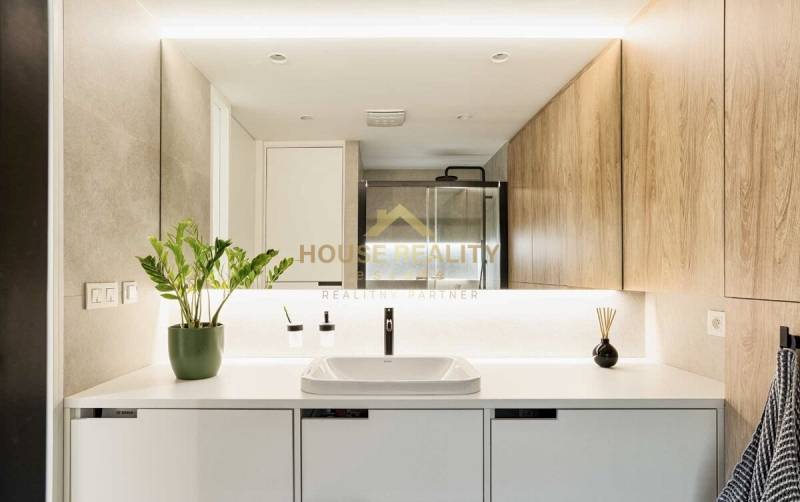 Rent Three bedroom apartment, Three bedroom apartment, Mikuláša Schnei