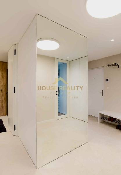 Rent Three bedroom apartment, Three bedroom apartment, Mikuláša Schnei
