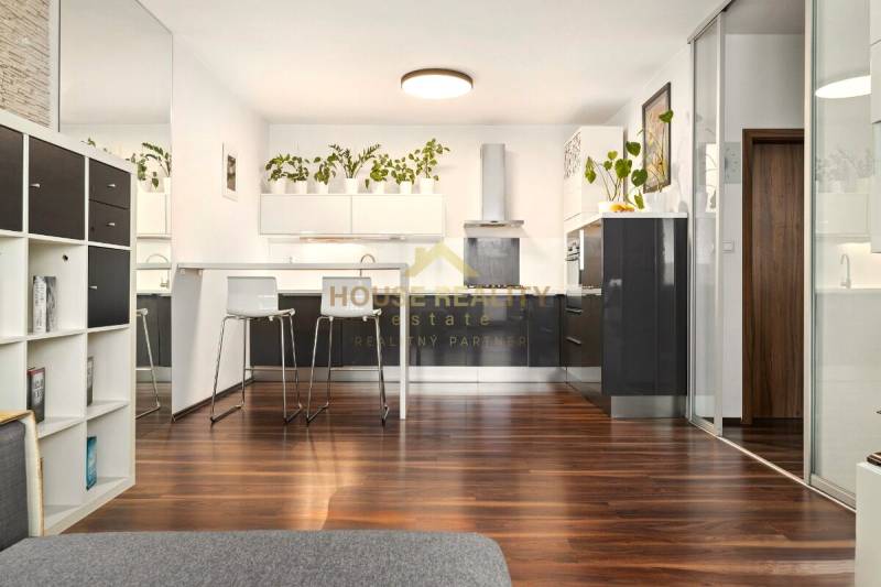 Rent One bedroom apartment, One bedroom apartment, Pri strelnici, Brat