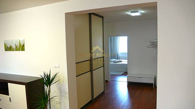 Rent Three bedroom apartment, Three bedroom apartment, Martinengova, B