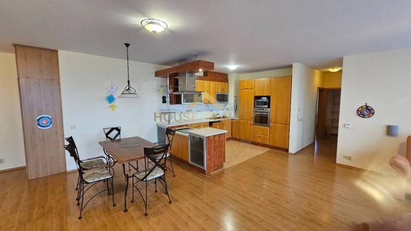 Rent Three bedroom apartment, Three bedroom apartment, Tupého, Bratisl