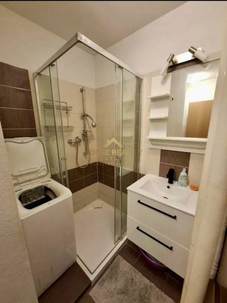 Rent Three bedroom apartment, Three bedroom apartment, Československýc
