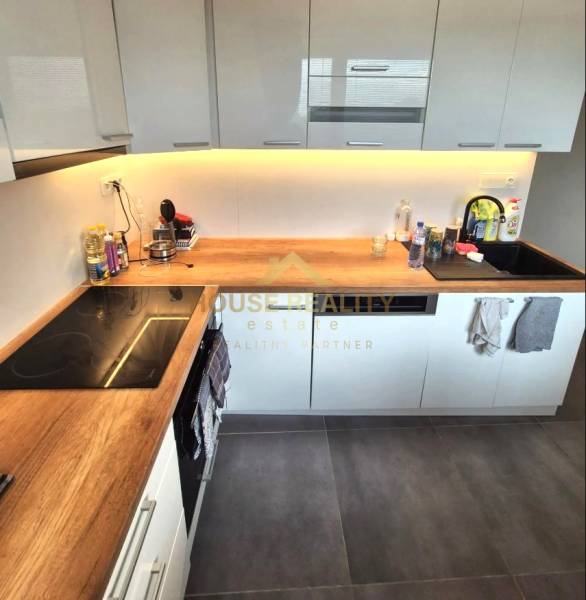 Rent One bedroom apartment, One bedroom apartment, Medveďovej, Bratisl