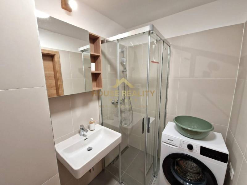 Rent Studio, Studio, Fialová, Bratislava - Petržalka, Slovakia