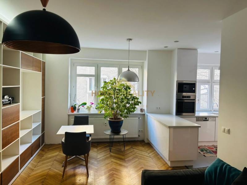 Rent Two bedroom apartment, Two bedroom apartment, Belopotockého, Brat