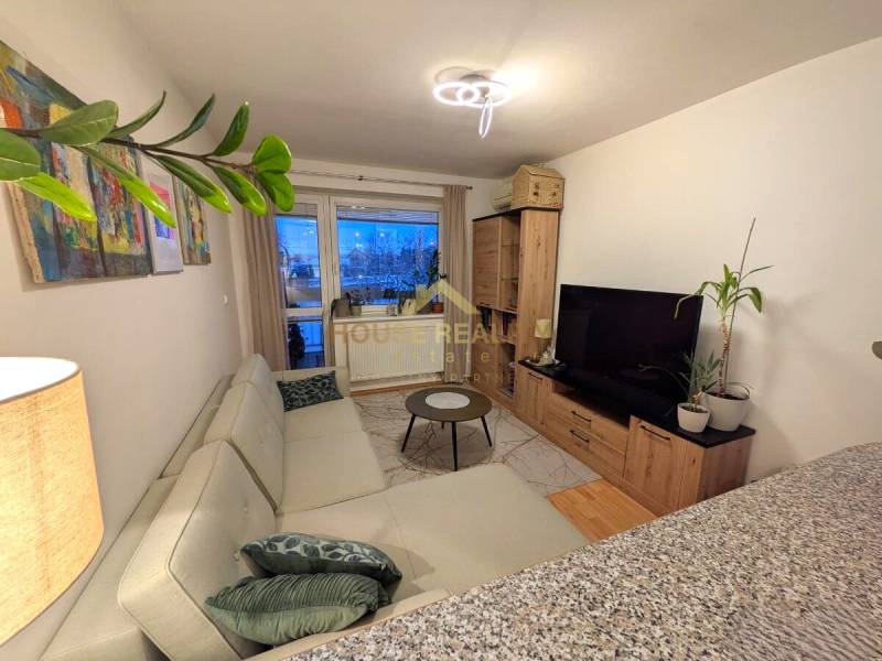 Rent Two bedroom apartment, Two bedroom apartment, Mierová, Bratislava