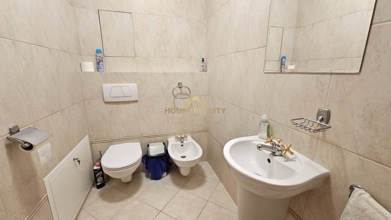 Rent Three bedroom apartment, Three bedroom apartment, Zámocká, Bratis