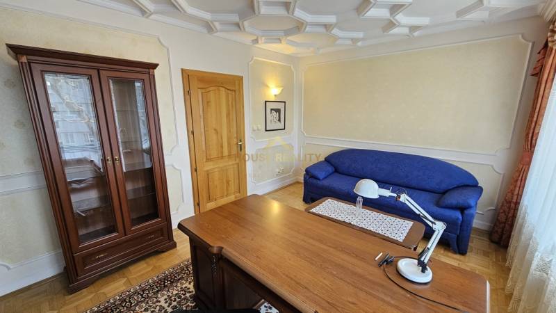 Rent Three bedroom apartment, Three bedroom apartment, Zámocká, Bratis