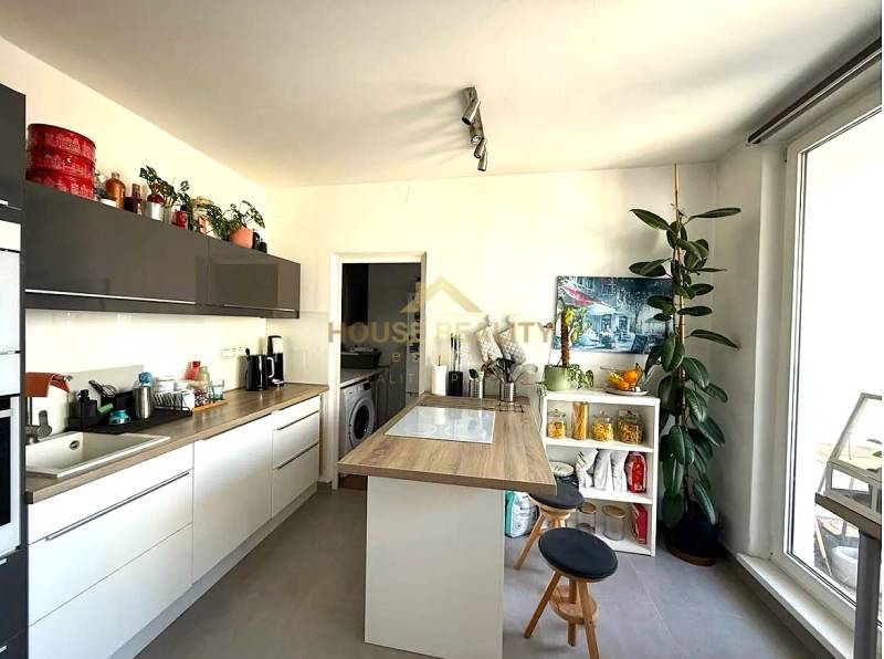 Rent Two bedroom apartment, Two bedroom apartment, Púpavová, Bratislav