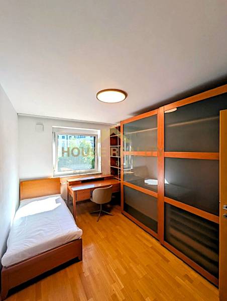 Rent Three bedroom apartment, Three bedroom apartment, Martinengova, B