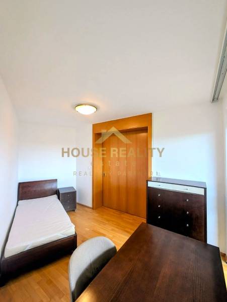 Rent Three bedroom apartment, Three bedroom apartment, Martinengova, B