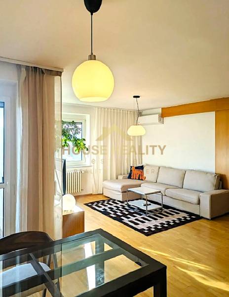 Rent Three bedroom apartment, Three bedroom apartment, Martinengova, B