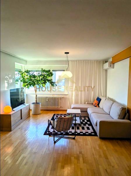 Rent Three bedroom apartment, Three bedroom apartment, Martinengova, B