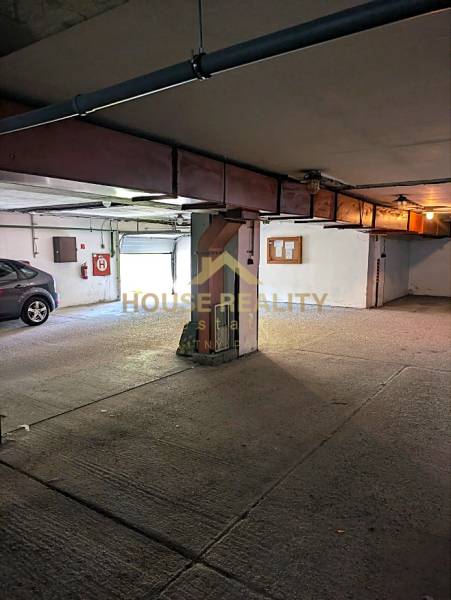 Rent Three bedroom apartment, Three bedroom apartment, Martinengova, B