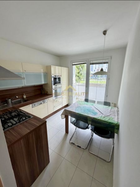 Rent Three bedroom apartment, Three bedroom apartment, Wolkrova, Brati