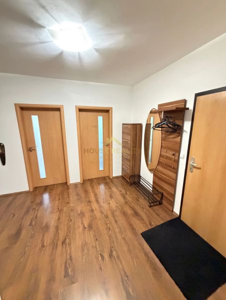 Rent Three bedroom apartment, Three bedroom apartment, Wolkrova, Brati