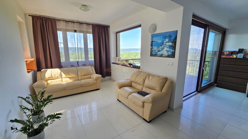 Rent Four+ bedroom apartment, Four+ bedroom apartment, Dlhé diely II, 
