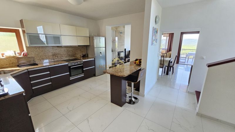 Rent Four+ bedroom apartment, Four+ bedroom apartment, Dlhé diely II, 