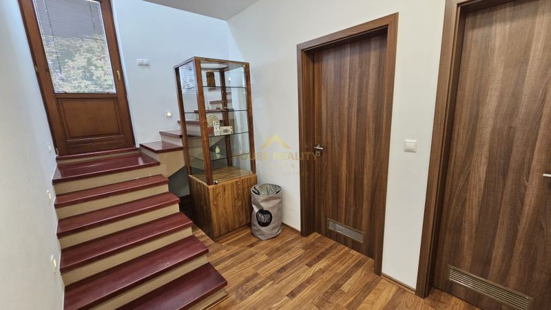 Rent Four+ bedroom apartment, Four+ bedroom apartment, Dlhé diely II, 