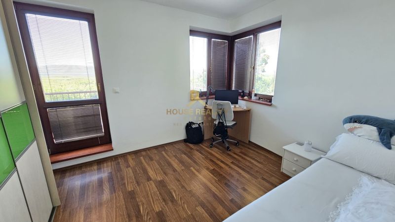 Rent Four+ bedroom apartment, Four+ bedroom apartment, Dlhé diely II, 