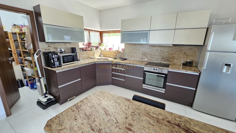 Rent Four+ bedroom apartment, Four+ bedroom apartment, Dlhé diely II, 