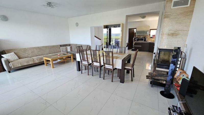 Rent Four+ bedroom apartment, Four+ bedroom apartment, Dlhé diely II, 