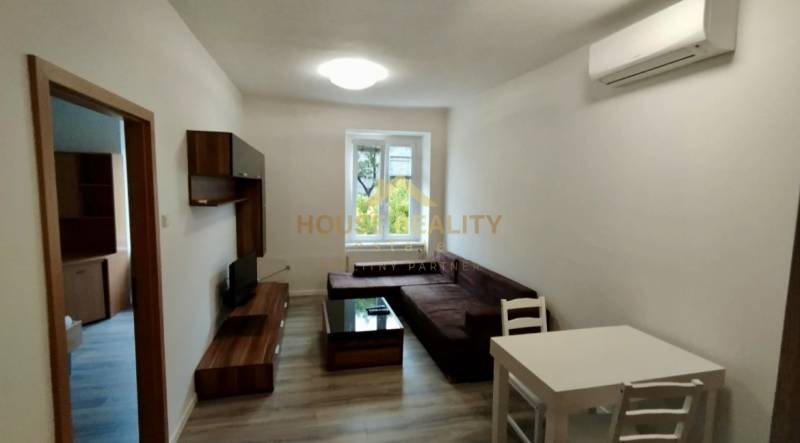Rent One bedroom apartment, One bedroom apartment, Vazovova, Bratislav